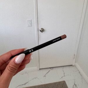 MORPHE Sweetheart Lip Liner